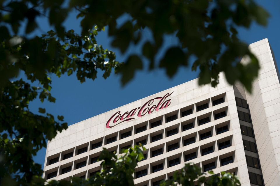 Coca-Cola-Schriftzug auf dem Gebäude der Konzernzentrale in Atlanta